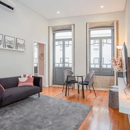 Apartment Liiiving In - Chic & Sweet