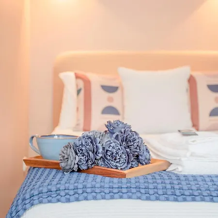 Liiiving In - Chic & Sweet *